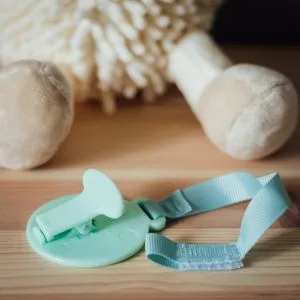 Stor pacifier holder COOL Like Mickey plastic colorful Est ndar - Schnuller-Halter