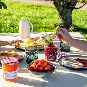 Bonne Maman Black Cherry Jam Extra 370g Black Cherry 370g - Bonne Maman Selektion
