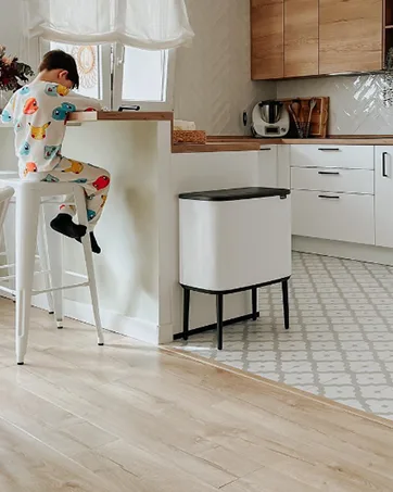 Brabantia 137983 Garbage bags white 200 white - Code C 20 pieces (10 pack) - Bo touch bin white in kitchen 2
