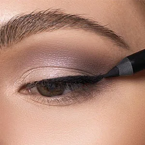 Artdeco Soft Eyelin Waterproof - creamy kohlstift waterproof long -lasting eye liner with high opacity - 1 x 1.2 g 45 - Cornflower Blue - Soft Eyeliner Waterproof Auftrag