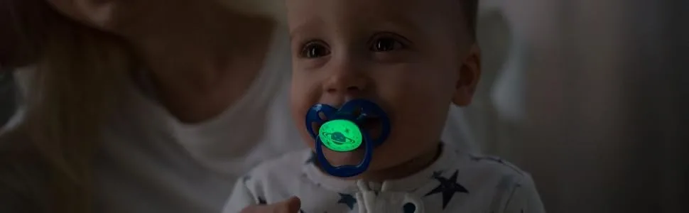 Dr Brown's Advantage Pacifier glow in the dark blue 0-6 months - Leuchten