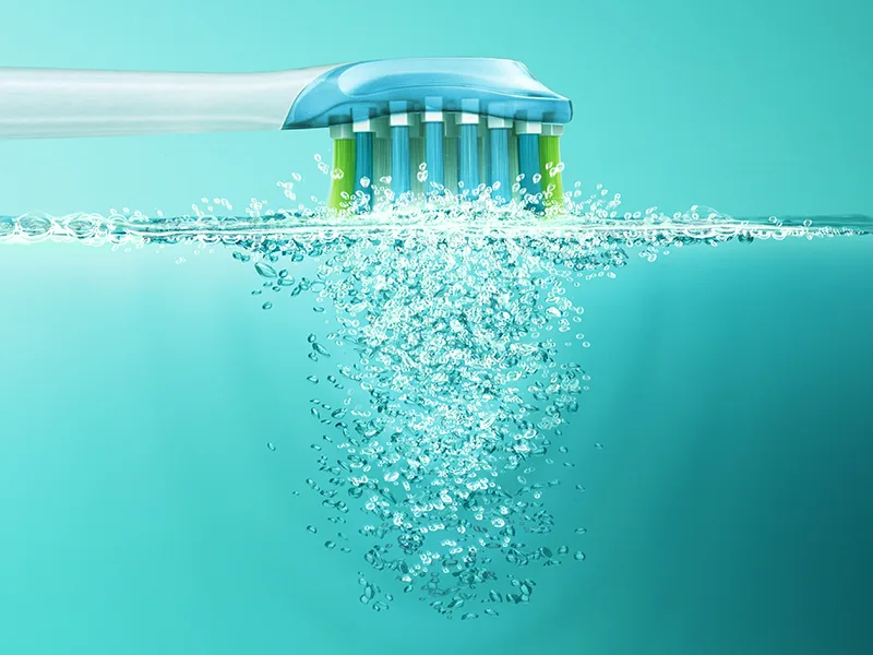 Philips Sonicare ExpertClean 7300 electric toothbrush HX9611/19 with sound technology pressure control travel case double pack white - product information 2