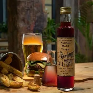 Artisan Vinegar - Gift Box - Berry (Blackberry Vinegar Strawberry Vinegar & Raspberry Vinegar) Berry Selection 250 ml (Pack of 3) - Malt
