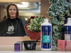 Valquer Professional Oxygenated Premium Ultra-Creamy 3% (10 vol).Oxygen -containing water for dyes.Permanent hair coloring - 1000 ml 1 l (1 -pack) 10 vol (3%) - SAUERSTOFFANGEFÜHRT