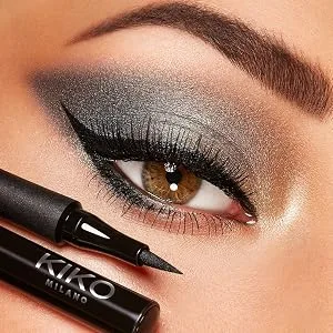 KIKO Milano Ultimate Pen Eyeliner - 04 | Long-lasting eyeliner pen 04 Green 1 piece (1 pack) - Ultimate Pen Eyeliner