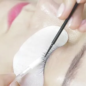 BL Eyelash Eyelash Extension Primer 15ml | Longer Retention of lash extensions | Natural oil and protein remover - How to use lash extension primer 2