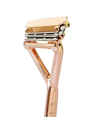 The Leaf Razor (Silver) - Leaf razor amongst leafs