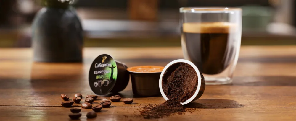 Tchibo Cafissimo storage box espresso strong coffee capsules 96 pieces (espresso intensive with strong roasted aromas) sustainable & fair trade 720 g (1 Pack) - Cafissimo Kapseln