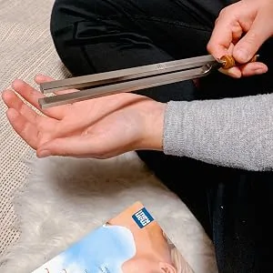 Sonic Energy Therapy tuning fork set "Earth"-Therapy OM tuning fork in 136.10 Hz-including wooden stand and book on the tuning fork therapy (TTF-E+BOOK) - Therapie-Stimmgabel-Bundle