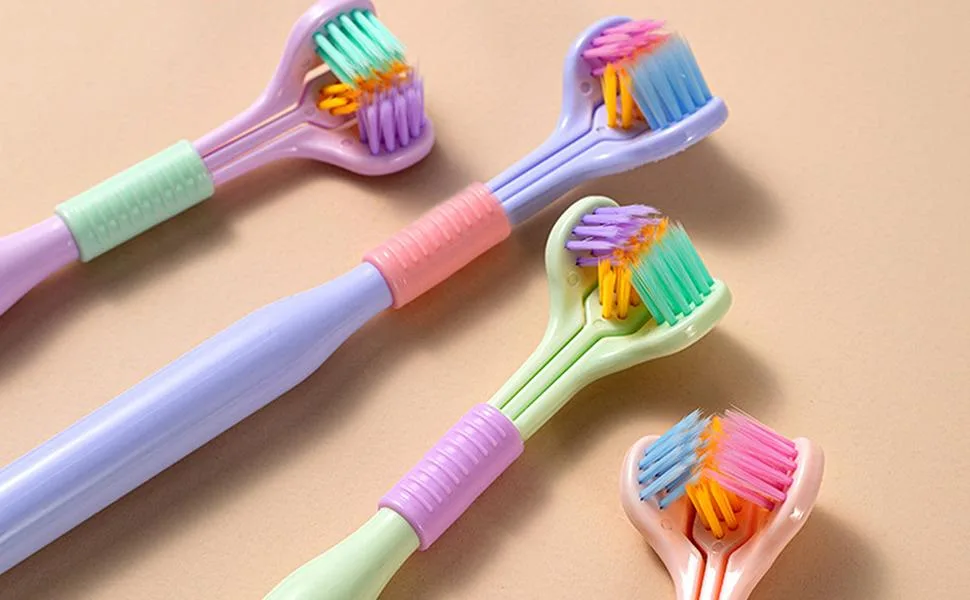 Toothbrush for special needs |Extra soft toothbrushes for tooth cleaning with three bristles |All-round cleaning brush in V-shape with non-slip handle fully enveloping LuckXing green - 3-seitige Zahnbürsten,Extra weiche Zahnbürsten für die Zahnpflege - Weiche Borsten, rutschfeste