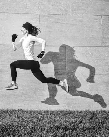 TrailHeads Running Gloves Lightweight gloves with touchscreen function | The Elements - black/pink reflective - Adrenaline ponytail beanie