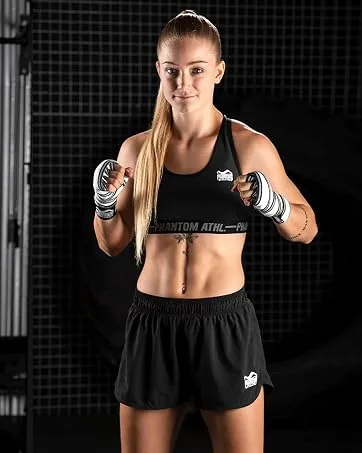 Phantom Athletics Training Mask - Endurance Training for More Performance in Sports Silver M - Phantom Athletics Athlete Stella Hemetsberger in K-1 Kickboxing Weltmeisterin