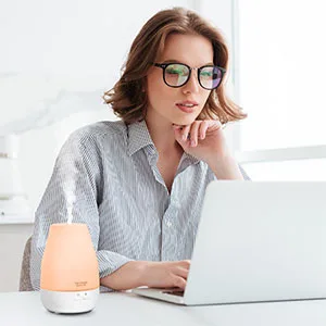 ASAKUKI 100ml Essential Oil Diffuser with USB Cable, 7 LED Color Lights, Intermittent Diffuser with Waterless Auto Off, Quiet and Easy to Use for Home and Office(Power Adapter Included) Polypropylene - oil diffuser