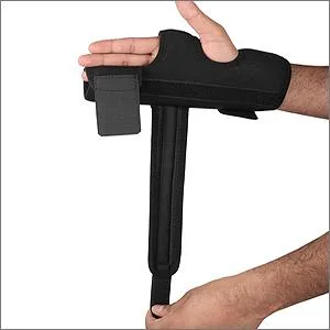 Boxer Finger Splint – Padded Support Brace with Removable Splint for Boxer’s Fracture – Little and Ring Finger Protection – Fits Left or Right Hand (Medium) Medium (Pack of 1) - bottom-f