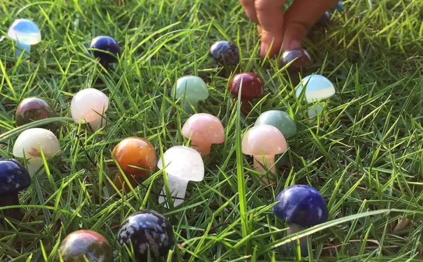 15 Pcs Crystal Mushroom Sculpture Crystal Sculptures Hand Carved Gemstone Mushrooms Decor Stone and Crystals 15 Pcs Assorted - mushroom mini