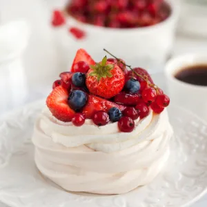 Vr Vegan Meringue Powder (6oz)  Easy Egg-Free Baking  Decorating  Certified Kosher  Non GMO 6 Ounce (Pack of 1) - Aquafaba