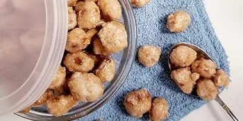 Toffee Peanuts - 37 oz Reusable Container  Candied Covered Coated Gourmet Nut  Kosher  Hand-Picked  Sweet  Crunchy  Jaybees Nuts 2.31 Pound (Pack of 1) - crunchy peanuts
