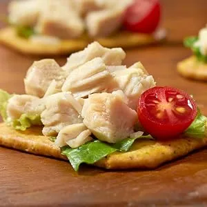 Swanson Premium White Chunk Chicken Breast, 4.5 Oz. Can (Pack of 24) White Chunk Chicken Breast 4.5oz - swanson