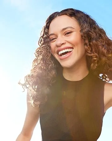 Ouidad Made for Curls Customizable Detangler - Botanical Boost Curl Energizing Refreshing Spray Model Image