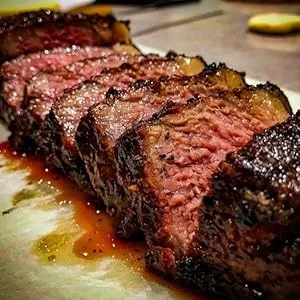 SuckleBusters Salt Pepper Garlic SPG BBQ Rub - Beef steak fresh off the grill
