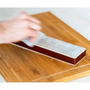 Stropping Compound Set of 3 Diamond Strop Paste Tubes (3x5g) to Make Your Knives and Razors Scary Sharp by Green Elephant - Once the sharpening compound for strop is applied, spread the polish compound evenly on the surface