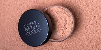 CINEMA SECRETS Pro Cosmetics Ultralucent Loose Setting Powder Soft Light - rich tan nice