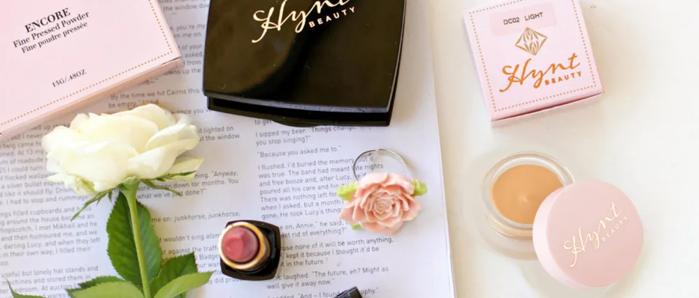 Hynt Beauty Encore Fine Pressed Powder Samples (Honey Chestnut) - product information 1