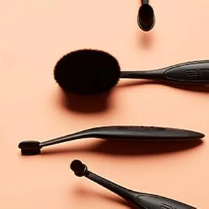 Artis Elite Linear 6 Makeup Brush | Soft Liner | Upper and Lower Lash Line | Ideal Wider Line Patterns |Special Effects | Patterned Makeup Smoke Linear - ELITE BLACK FAMILY BRUSHES