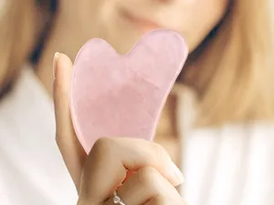 Gua Sha Rose Quartz Massage Tool Facial Tool for Scraping and SPA Acupuncture Therapy Heart Shape Trigger Point Treatment on Face (Rose Quartz) Pink - product information 11