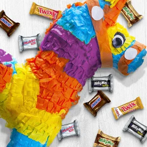 SNICKERS, TWIX, 3 MUSKETEERS & MILKY WAY Minis Size Chocolate Candy Variety Mix, 67.2-Ounce 240 Pieces (Packaging May Vary) - Mars Mini Chocolate Bars Make are Perfect as Party Favors or on Dessert Tables