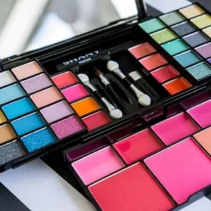 SHANY 'Fix Me Up' Makeup Kit - Eye Shadows, Lip Colors, Blushes, and Applicators - product information 3