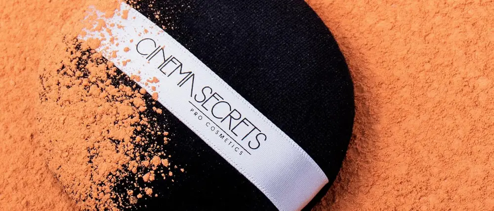 Cinema Secrets Powder Puff - powder puff tan