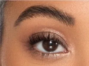 JAPONESQUE Day & Night Eyelash Curler with 2 Unique and Different Lash Pads That Offer Different Lash Curl Effects - Day Lash Pad Impact
