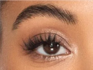JAPONESQUE Day & Night Eyelash Curler with 2 Unique and Different Lash Pads That Offer Different Lash Curl Effects - Night Lash Impact