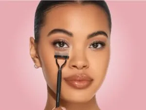 JAPONESQUE Day & Night Eyelash Curler with 2 Unique and Different Lash Pads That Offer Different Lash Curl Effects - Separate Lashes