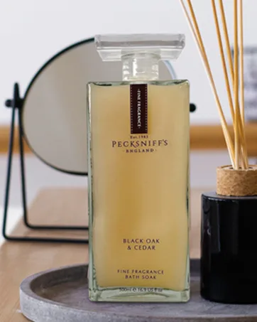 Pecksniffs Grapefruit & Citron Luxury Bath Soak | 700ml /23.6 Fl Oz Grape 700ml/23.6 Fl Oz - bath soak