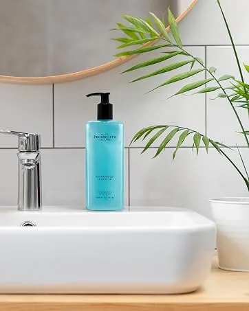 Pecksniffs Grapefruit & Citron Luxury Bath Soak | 700ml /23.6 Fl Oz Grape 700ml/23.6 Fl Oz - hand wash