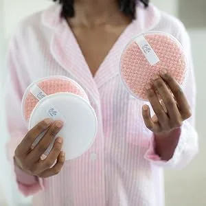 Reusable Makeup Remover Cloths Microfiber Exfoliating Cleansing Facial Pads 3-Piece Pink and White - Face Cleansing Pad 3pc