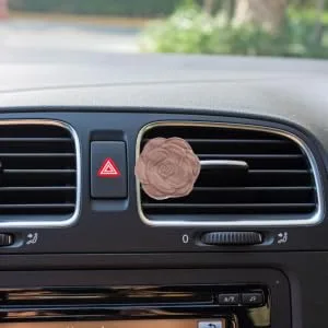 VOSAREA Aromatherapy Woodware Car Diffuser Perfume Diffuser Home Essential Oil Diffuser Aroma Diffuse Wood Car Wood Diffuser Perfume Diffuse Wood Magnet Office Household Wooden Decoration As Shown 4.40X4.40X1.80CM - product information 4