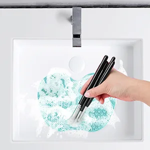 Silicon Makeup Brush Cleaning Mat Makeup Brush Cleaner Pad Cosmetic Brush Cleaning Mat Portable Washing Tool Scrubber with Suction Cup (green) - Makeup Brush Cleaning Mat