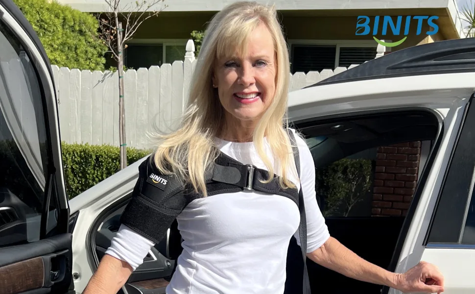 Shoulder Brace for Rotator Cuff Tendonitis Dislocation Shoulder Pain Relief Adjustable Fit Sleeve Wrap for Men & Women (S-M) - Shoulder Brace