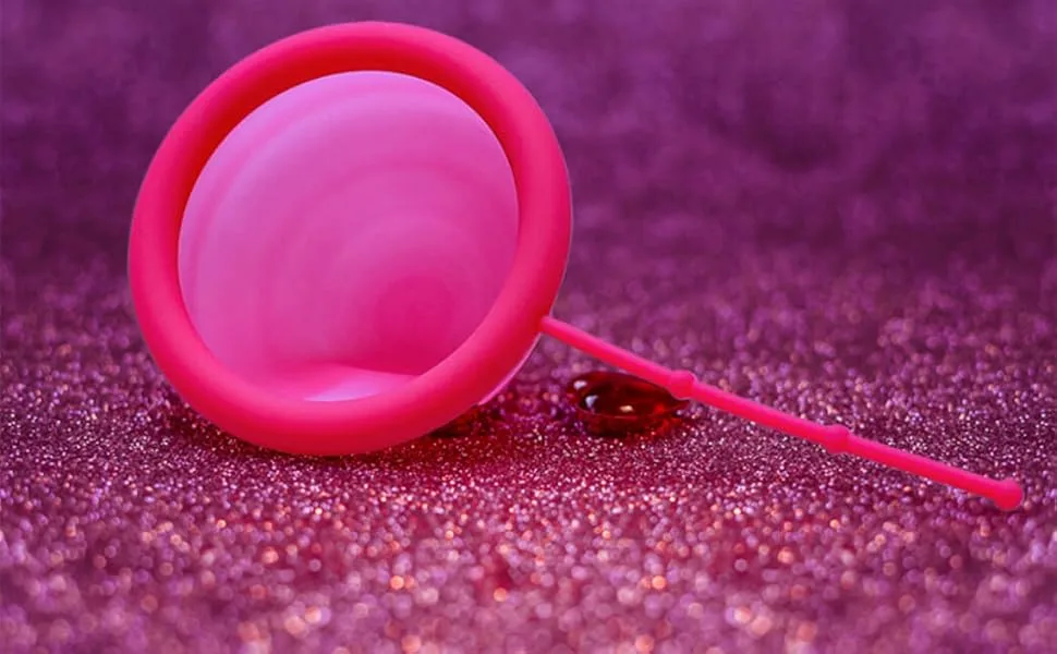 TM New Generation Menstrual disc with Silicone String Flat-fit Cup Medical-Grade Silicone Reusable Petal Thin and Ultra Comfortable (Size L) - menstrual cup