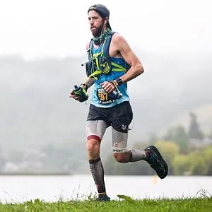 Runner's Performance Mix - Energy & Endurance Powder - Keto Friendly - Low Carb & Low Calorie - Vitamins BCAAs Caffeine & More - Fruit Punch - 30 Servings! - running endurance