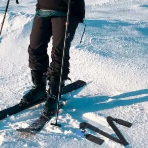 Snowboard Shoulder Strap Ski Boot Bag Ski Shoulder Strap Ski Strap and Pole Carrier Snowboard Fixing Strap Carrying Strap for Snowboard Portable Nylon Ski Equipment Black 30X25X3cm - product information 1