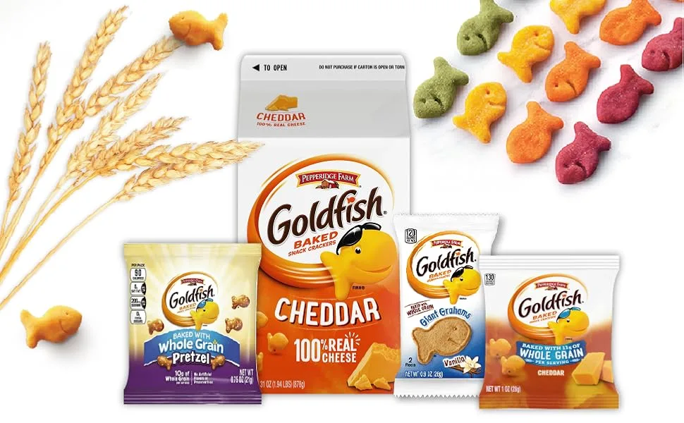 Pepperidge Farm Cheddar Goldfish Baked Snack Crackers Large 31 Ounce Cheddar 1.93 Pound (Pack of 1) - golffish