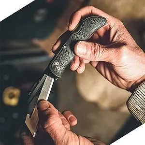 Outdoor Edge 3.0" RazorLite EDC - Replaceable Blade Folding Knife with Pocket Clip and One Hand Opening for Everyday Carry (Orange, 4 Blades) - RazorWork Blade Change