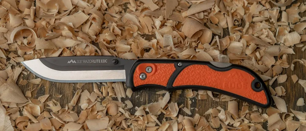 Outdoor Edge 3.0" RazorLite EDC - Replaceable Blade Folding Knife with Pocket Clip and One Hand Opening for Everyday Carry (Orange, 4 Blades) - Replaceable Blade Knife from Outdoor Edge