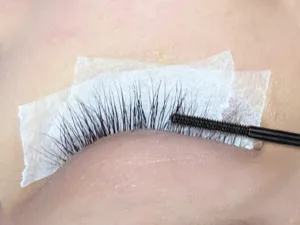 TOOCHUNAG Fluffy Lash Clusters Volume Individual Lashes Wispy 14-20mm Cluster Eyelash Extensions D Curl Thick Long Eyelash Clusters for DIY Lash Extension at Home 150D+200D - LASH REMOVER