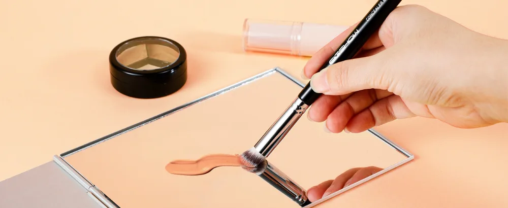 EIGSHOW Concealer Brush Under Eye Professional Premium Cosmetic Makeup Brushes for Cream Powder Liquid Flawless Coverage Brush for Concealing Buffing Blending Brush E873 Mini-E873 - makeup brushes