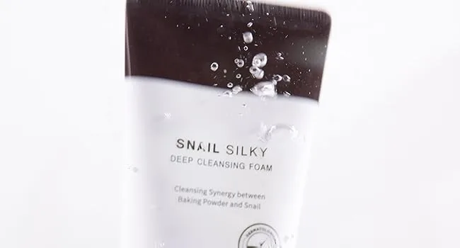 MIZON Snail Silky Deep Cleansing Foam Cleansing Foam Remove Dead Skin Baking Powder Particles No Irritation No Dryness Nutrition (5.29 oz) - snail silky water